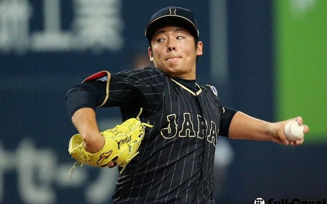 侍・松井、3者連続空振り三振の完璧救援　打線は直後に好機作るも無得点