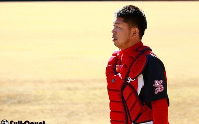 円熟味の石原か、打撃の會澤＆磯村か…… 王者・広島の正捕手争いが熱い