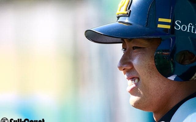 ソフトB武田＆今宮、三菱電機から50インチテレビ贈呈　同社CM出演中