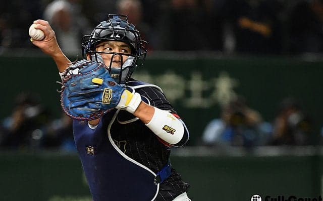小林が侍ジャパンの“正捕手“に!?　小久保監督が絶賛した豪州戦の「声かけ」