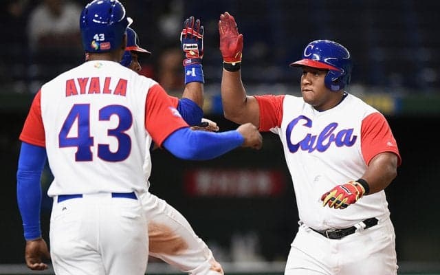 デスパイネ満弾でキューバも突破　2次Rで日本、オランダ、イスラエルと対戦