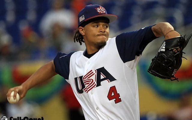 米国、延長10回サヨナラで白星発進！　ジョーンズが前DeNAモスコーソからV打