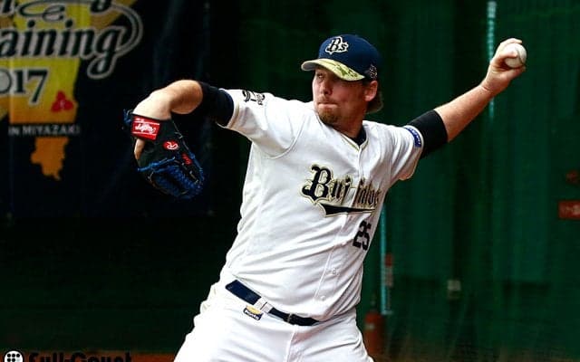オリックス新助っ人左腕コークが巨人に5回完全投球　3投手で1安打完封リレー