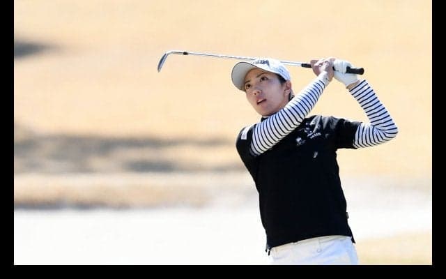 笠りつ子首位と2打差優勝圏内に「今オフは毎日9時間以上の打ち込み、誰にも負けないくらい練習した」