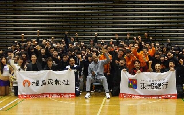 マイケル・ジョーダンとともにNBA3連覇を経験したロン・ハーパーが、復興支援のため福島でクリニックを開催