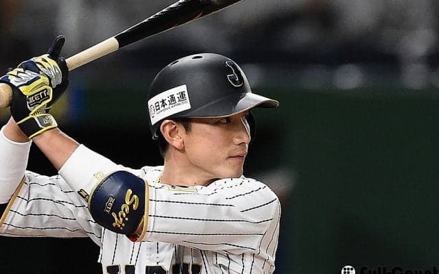 侍、小林の適時打で三度追いつく　今大会活躍の「正捕手」がまた打撃で仕事