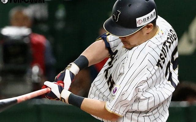 侍・筒香が先制弾、中堅スクリーンのわずか下にぶち当てる超特大ホームラン