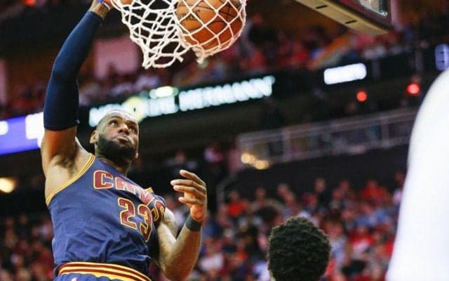 6年連続NBAファイナル進出中のレブロン・ジェームズ、加熱するMVPレースをよそに『NBA最高の選手』を狙う