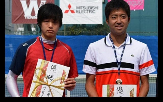  慶應義塾大3年の上杉海斗が仁木拓人とのダブルスでフューチャーズ大会初優勝 [F2早稲田フューチャーズ] 