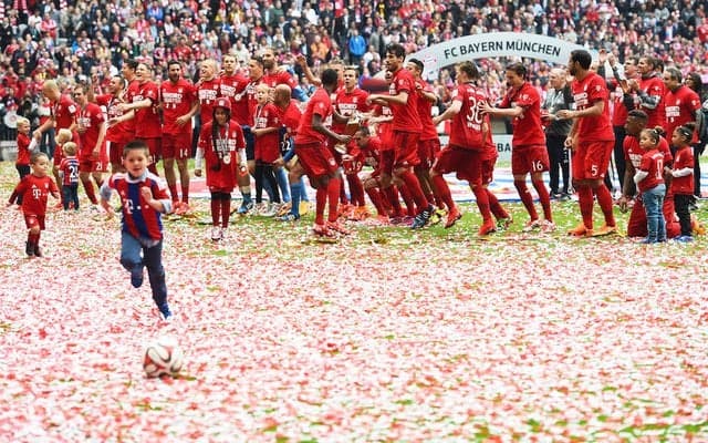 なぜ『ブンデスリーガ』に観客が集まるのか…特殊なリーグ構造と歴史を紐解く