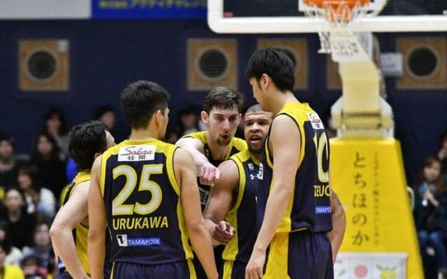 確率を上回った栃木ブレックスの長距離砲、粘るアルバルク東京を振り切り地区優勝を引き寄せる大きな勝利