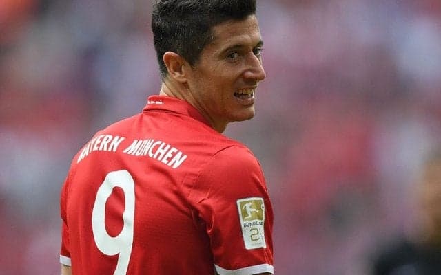 ブンデス得点王争い、レヴァンドフスキがハットトリックでオーバメヤンに並ぶ