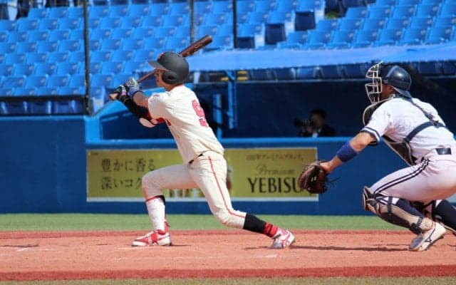 両軍合わせ29安打5本塁打の乱戦を日大が制す。中央大破り秋春連覇へ勝ち点獲得【東都大学野球】