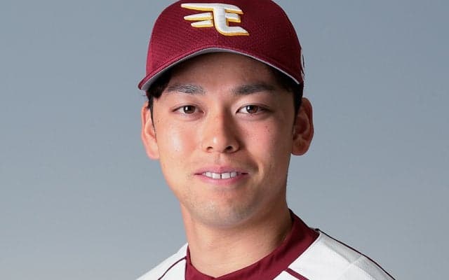 楽天ドラ9高梨が新人一番乗りでプロ初勝利！　ソフトBに勝ち越し再び単独首位