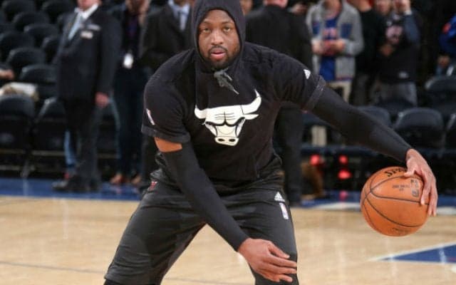 プレーオフ進出を争うブルズに朗報、右ヒジ骨折で今季終了のはずのドウェイン・ウェイドが週末のネッツ戦で復帰!?