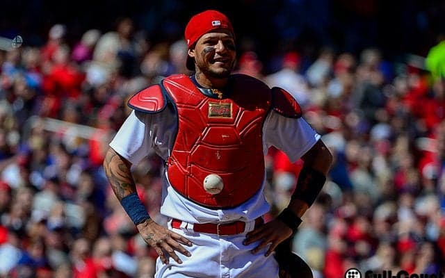 NO1捕手モリーナも困惑、ボールが消えた？　「初めて」の“珍守”から逆転許す