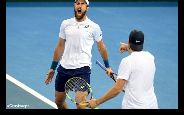  ジョンソン／ソックがオーストラリア・ペアを破り、アメリカが4強へ望みをつなぐ [デ杯オーストラリア対アメリカ] 