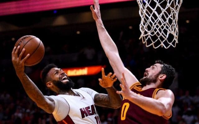 プレーオフ戦線残留に燃えるヒートの『熱』にやられたキャバリアーズ、セルティックスにかわされ残り1試合で首位陥落