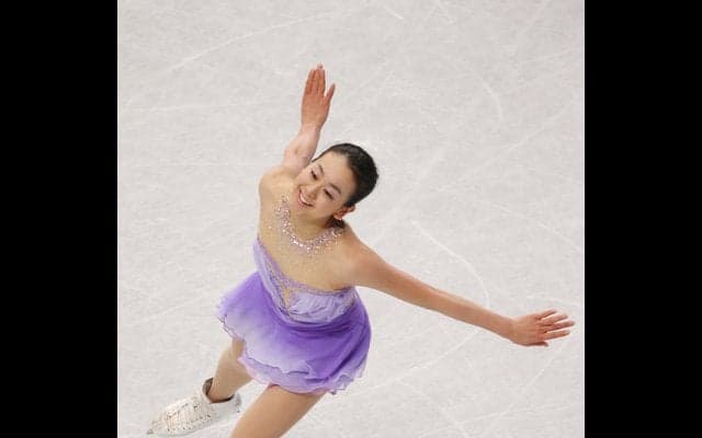 浅田真央、引退に安藤美姫「また一緒に滑ろうね」