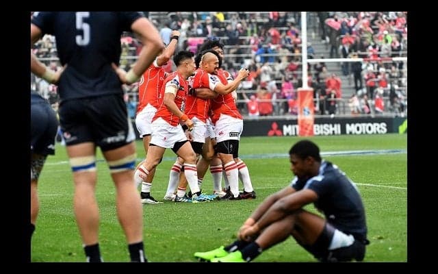  多彩なキックを駆使。敵将も称えたサンウルブズ初勝利。 