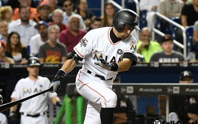 イチロー、代打で空振り三振　満塁の好機生かせず