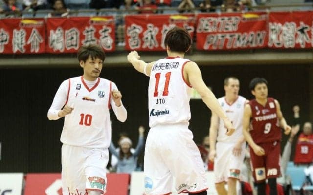 残留プレーオフ回避に燃える富山グラウジーズ、ペースを落としインサイドを支配して川崎ブレイブサンダースから貴重な金星