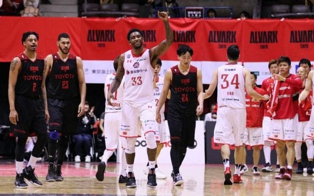 富樫をケガで欠くアクシデントと11点ビハインド、絶体絶命のピンチから巻き返した千葉ジェッツが延長戦を制し逆転勝利