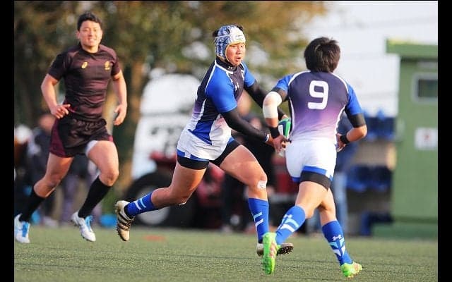  久々に来た？　刺さるジャパンの「12」。東海大の鹿尾は笑顔で踏み込む。 