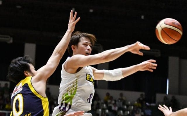 ハッスル＆集中で超ロースコアの『守り合い』を我慢強く戦い抜いたレバンガ北海道、栃木ブレックスを破るアップセット！