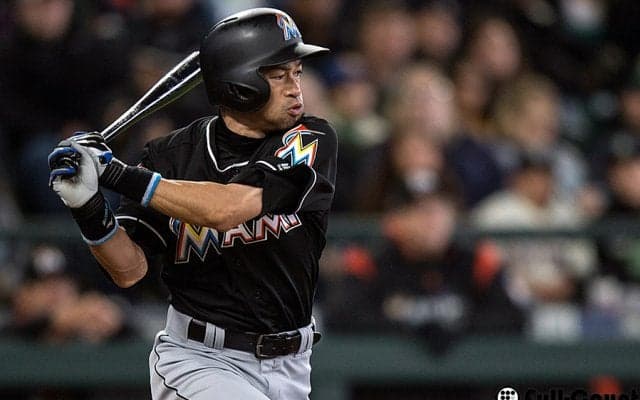 イチロー、凱旋シアトルで今季初本塁打！　古巣に「イチローコール」響く