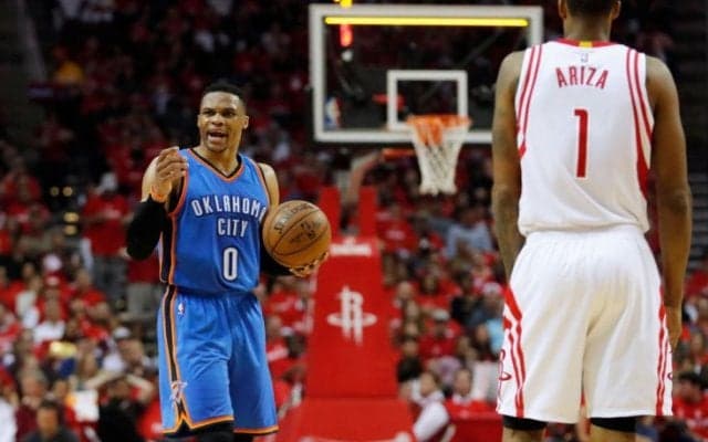 ウェストブルックがプレーオフ史上最多得点での『トリプル・ダブル』達成も、チームはロケッツに逆転負けで苦しい連敗