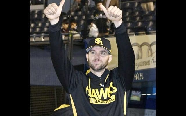 バンデンハークが復活の今季初勝利！佐々木は力投実らずプロ初黒星…