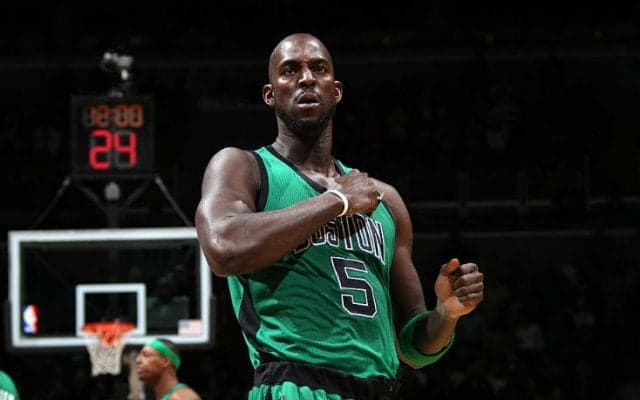 プレーオフ1回戦、ブルズ相手に連敗スタートとなったセルティックスを『戦闘集団』に戻したケビン・ガーネットの一声