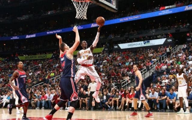 攻撃的なメンタルで第1クォーターに18点差と先行したホークス、ウィザーズを圧倒してホームでうれしい初勝利