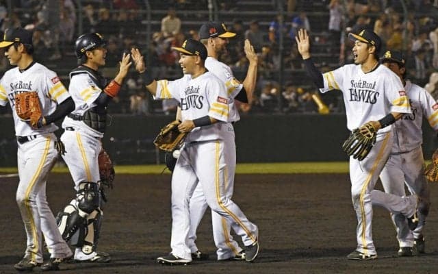 福岡ソフトバンクが先発全員14安打で逆転勝ち！北海道日本ハムは4年ぶり9連敗…