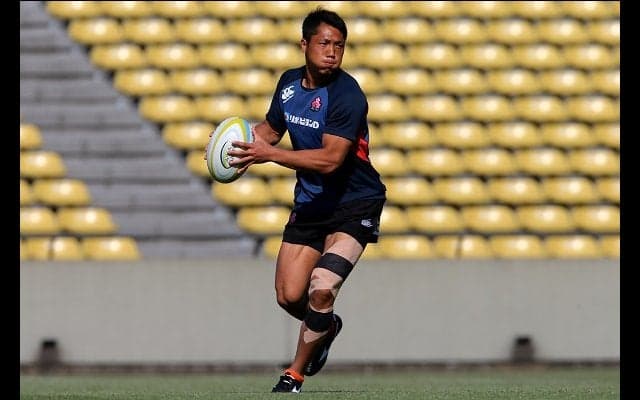  日本代表で、いよいよ初陣。「完璧主義」の山沢拓也がタクトを振る。 