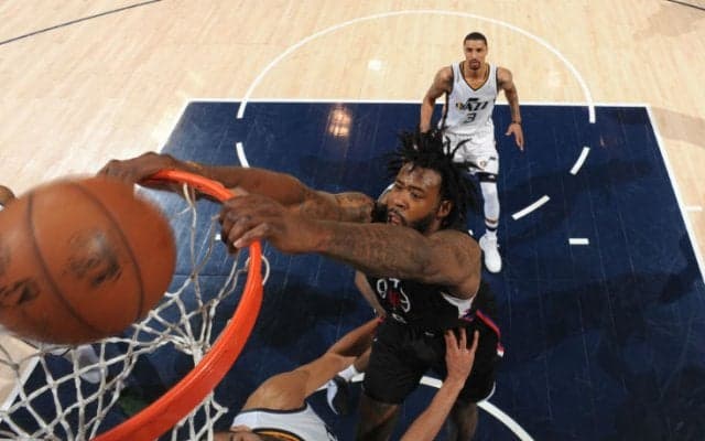 ディアンドレ・ジョーダン、敵地での試合前にジャズファンの座席に陣取り「俺の席の方がはるかに良い席だ」と挑発