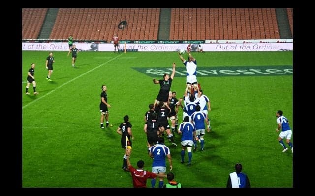  雨中戦で惜敗。関東代表、ニュージーランド学生クラブ代表に14-17。 