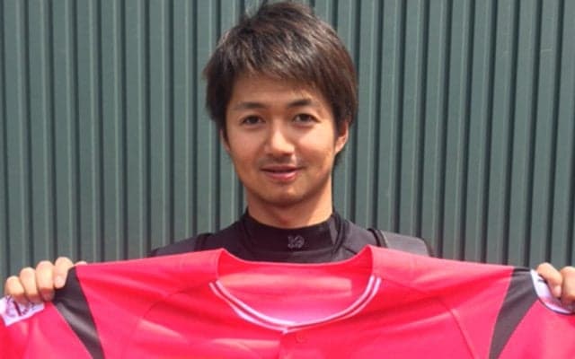 ロッテが7日ソフトB戦で来場者全員にCHIBAユニフォームのレプリカ配布