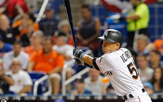 イチロー代打で三ゴロ、田澤は2死満塁で好救援も続投で1失点