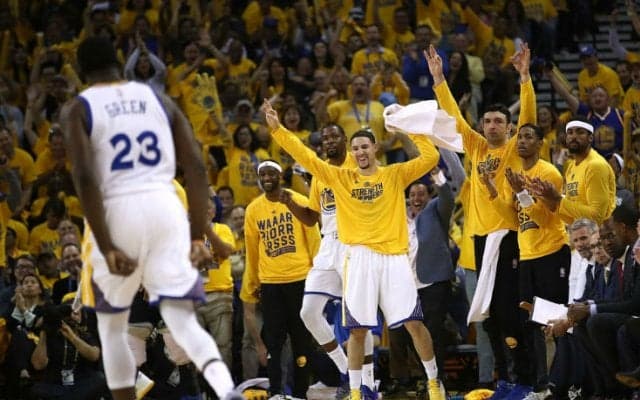 破壊力抜群のトランジションバスケで第1クォーターに18点差を付けたウォリアーズ、粘るジャズを振りきり2連勝