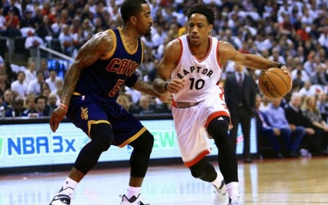 デローザンを抑えたJR・スミス、第4戦でのワンミスで指揮官ティロン・ルーとの賭けに負けて100ドルを支払う羽目に