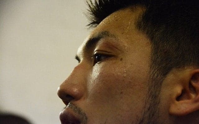 「ボクシングしよう」「やだ」練習後の村田諒太を待つ、グローブを持った息子