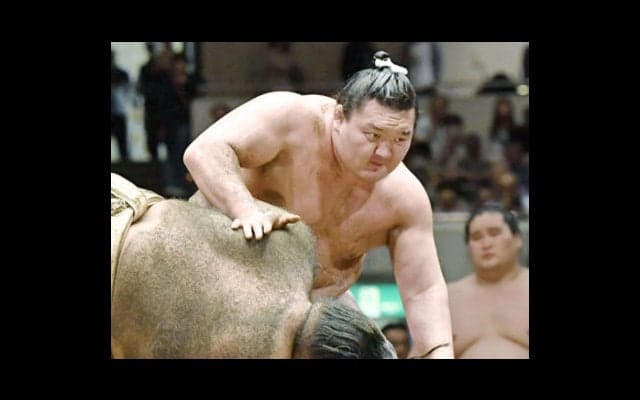 モンゴル勢力士の逆襲なるか。稀勢の里との対決では彼らにも拍手を