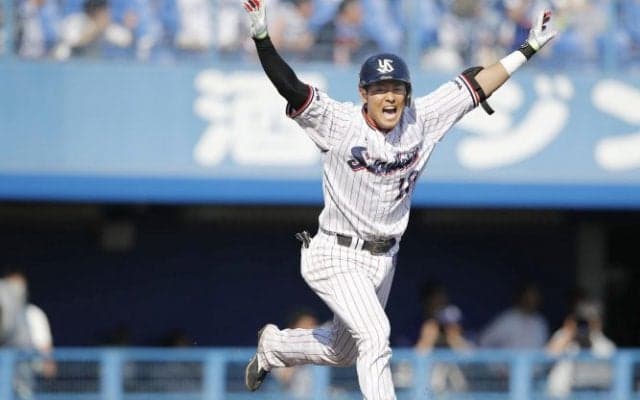 荒木がサヨナラ満塁弾！東京ヤクルトが松山で劇勝！
