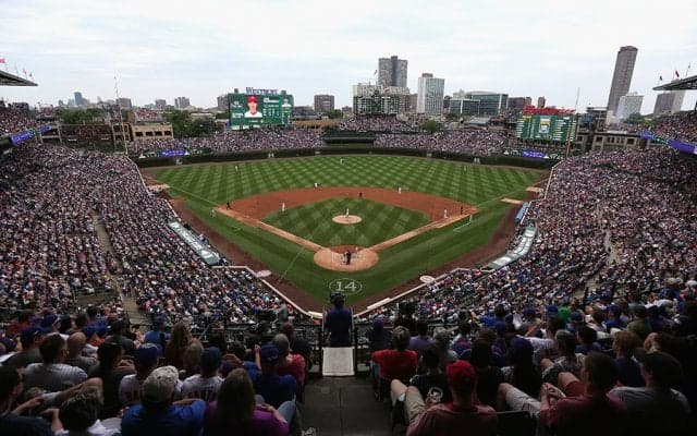 カブスファン、リグレー・フィールドで試合後に落下して頭強打　病院で死亡