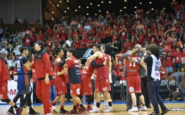 勝てば残留決定のプレーオフ、強度の高いディフェンス合戦を高確率のフリースローで制したのは富山グラウジーズ！