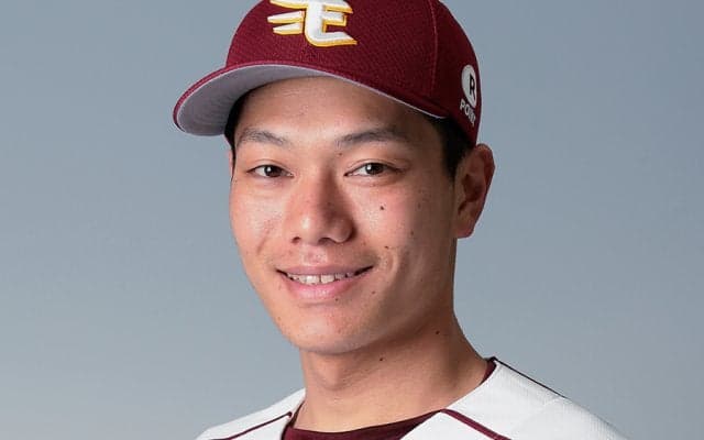 楽天ドラ3田中、プロ初スタメン→初安打→延長12回初本塁打が劇的決勝弾！