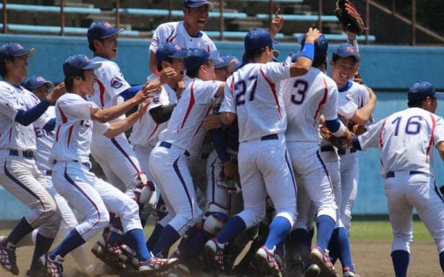 帝京大39季ぶり優勝！復活導いた豪華施設と異色の4番打者【首都大学野球】