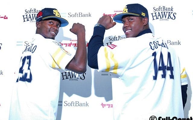 ホークス新キューバ人2選手が入団会見　149キロ左腕＆148キロ“二刀流”
